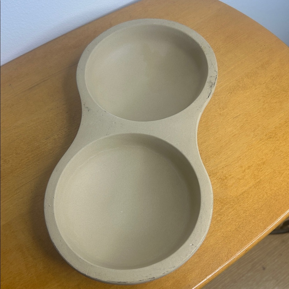 The Pampered Chef 🍳 Double Egg Stoneware Divided Dish Egg Cooker Dish - Picture 7 of 13